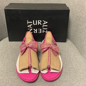 Naturalizer Women's Bright Pink Sandals